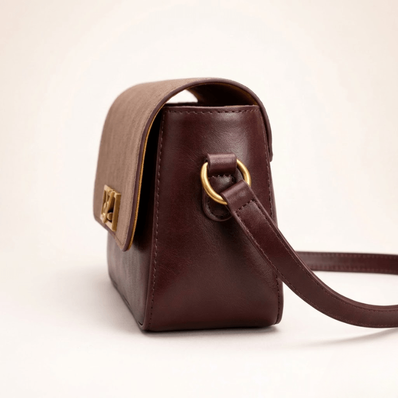 Crossbody Gold Chain, Metal Logo, Flap Closure SC-120